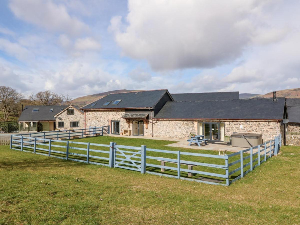 Villa Y Beudy The Dairy Oswestry Exterior foto