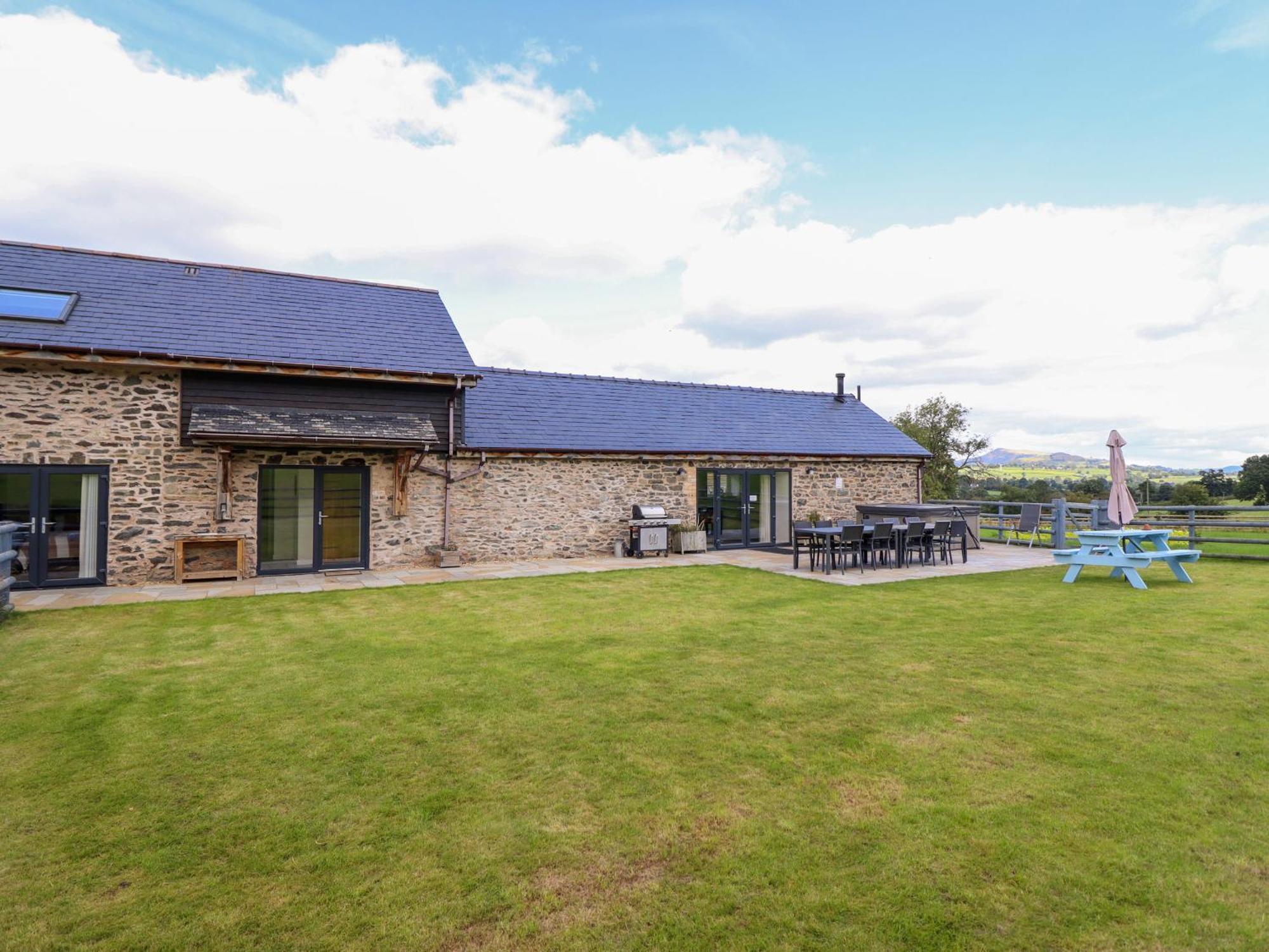 Villa Y Beudy The Dairy Oswestry Exterior foto